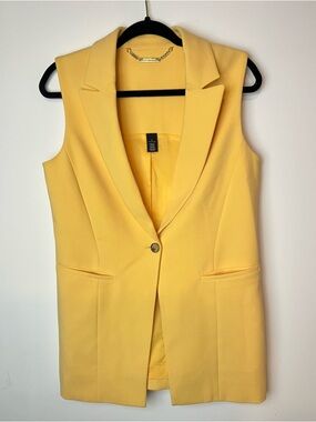 Sleeveless Blazer